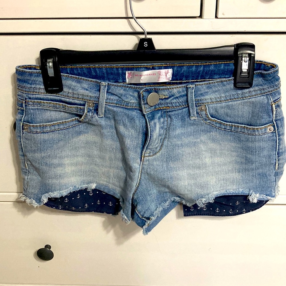 Anchor fabric shorts